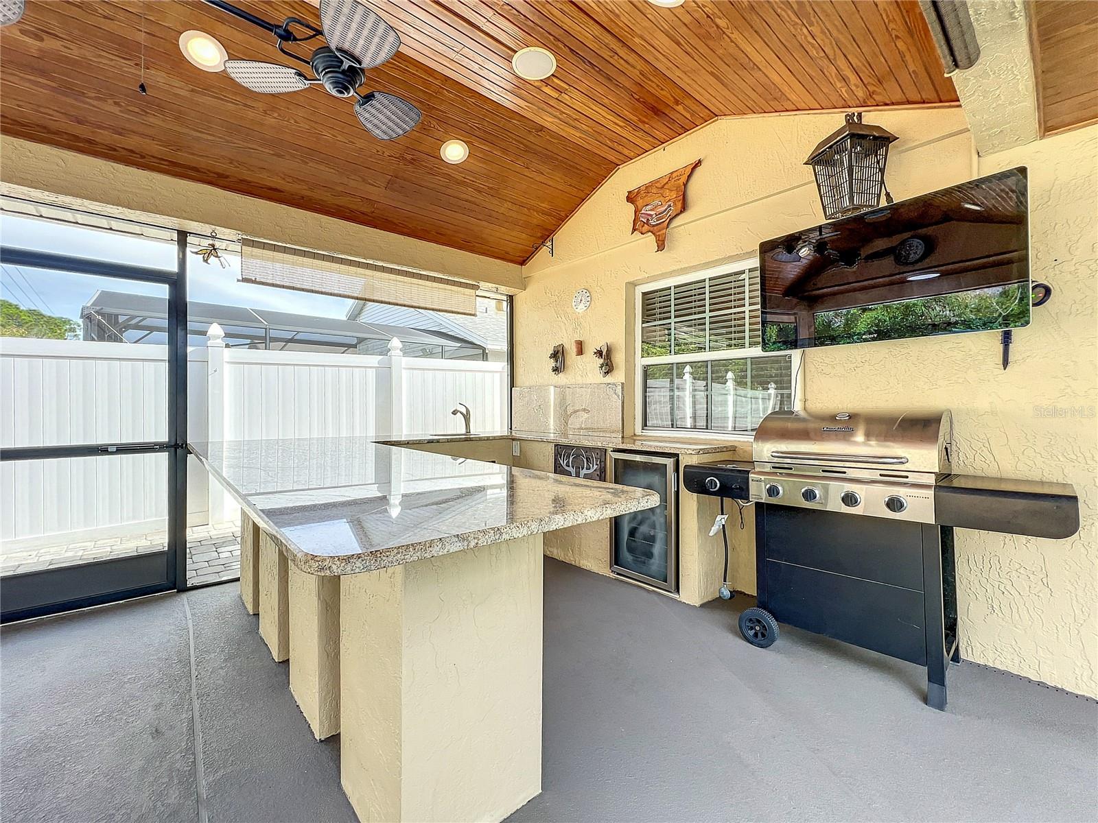 138 SEABREEZE CIR