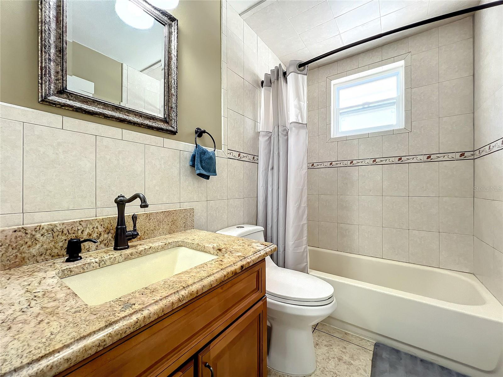 138 SEABREEZE CIR