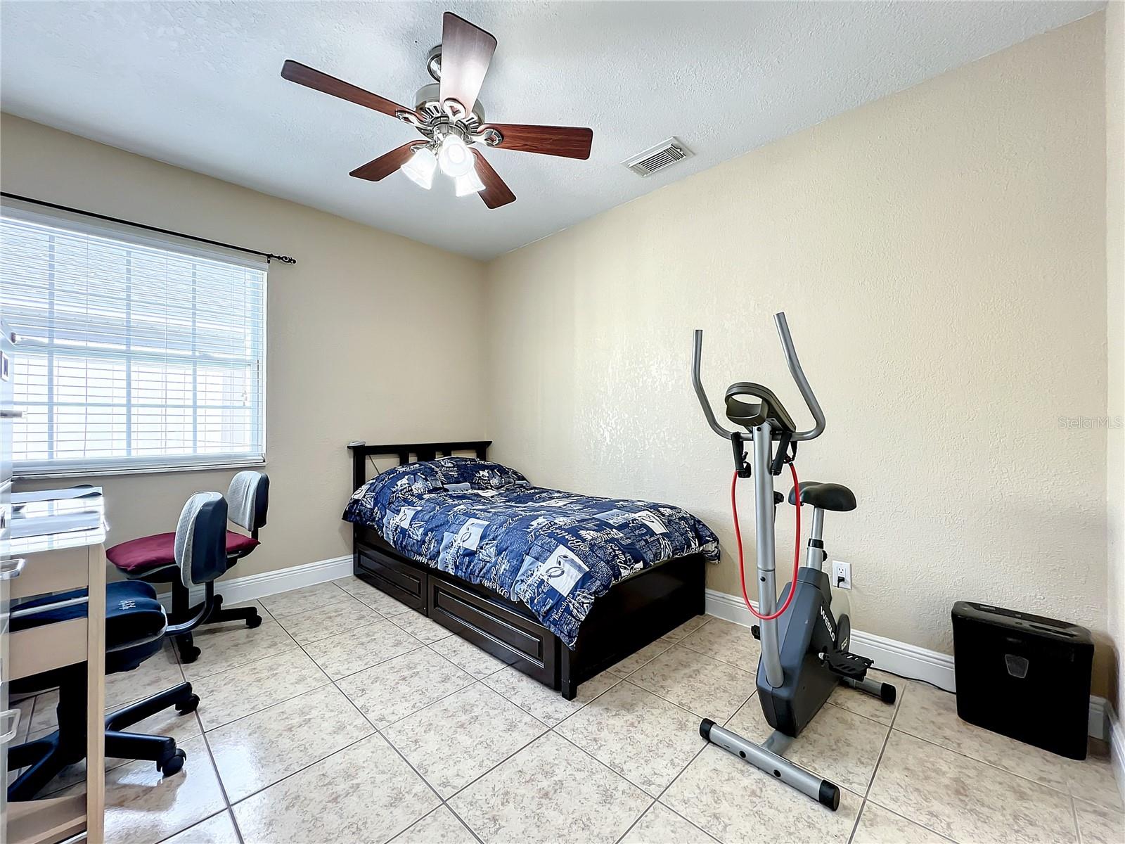 138 SEABREEZE CIR