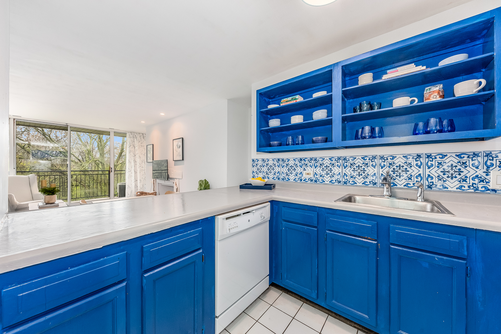 5810 Oakwood Drive Unit: 4H