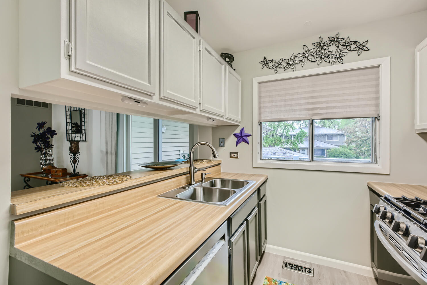 1445 Bear Flag Drive Unit: 33-4