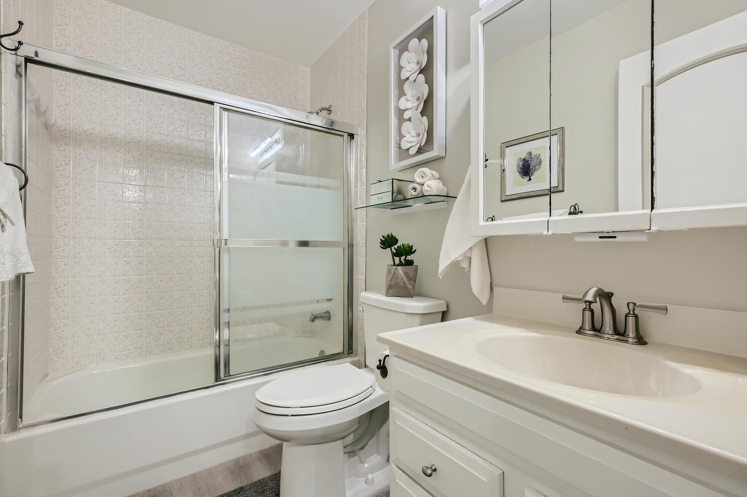 1445 Bear Flag Drive Unit: 33-4