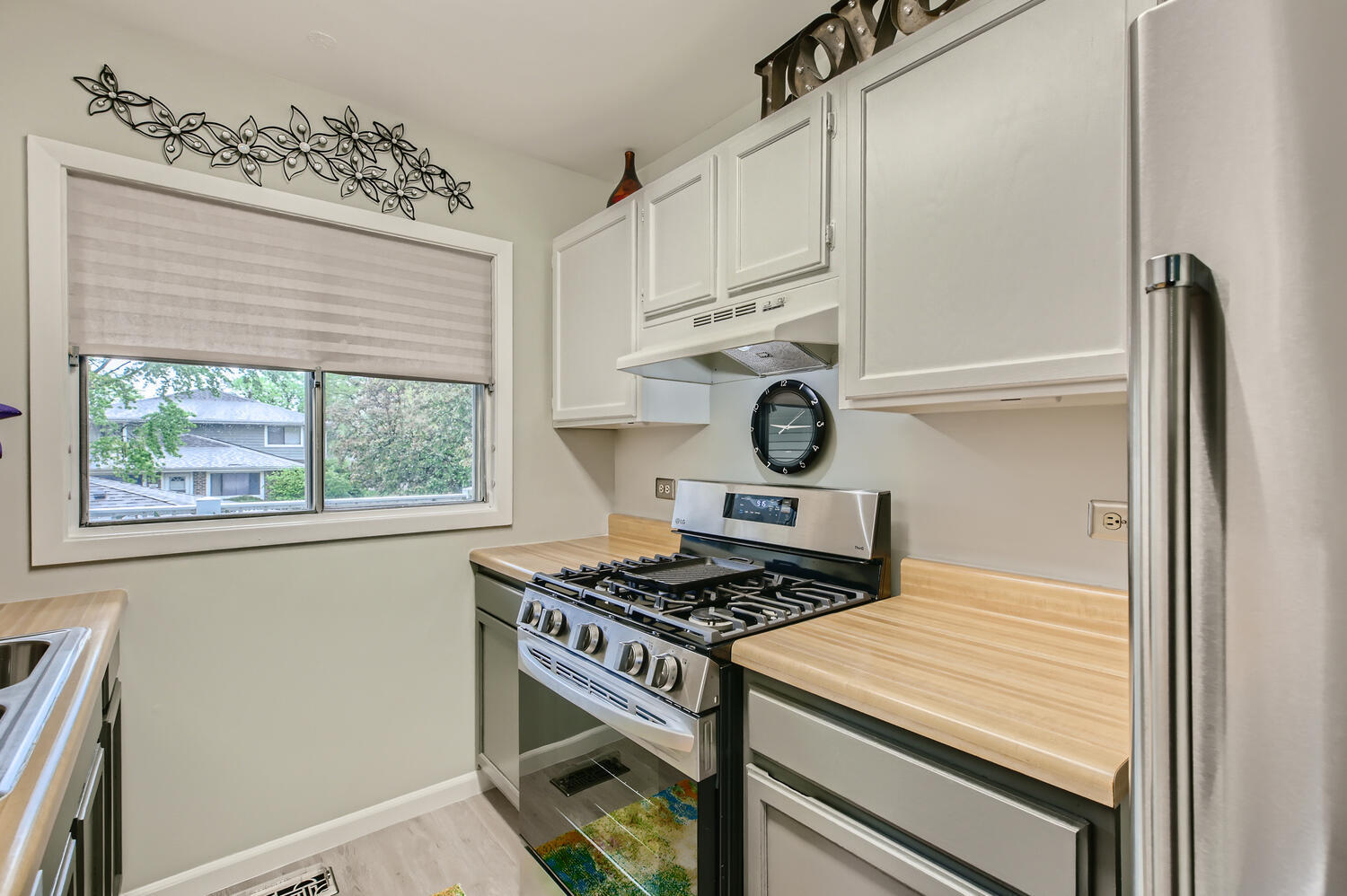 1445 Bear Flag Drive Unit: 33-4