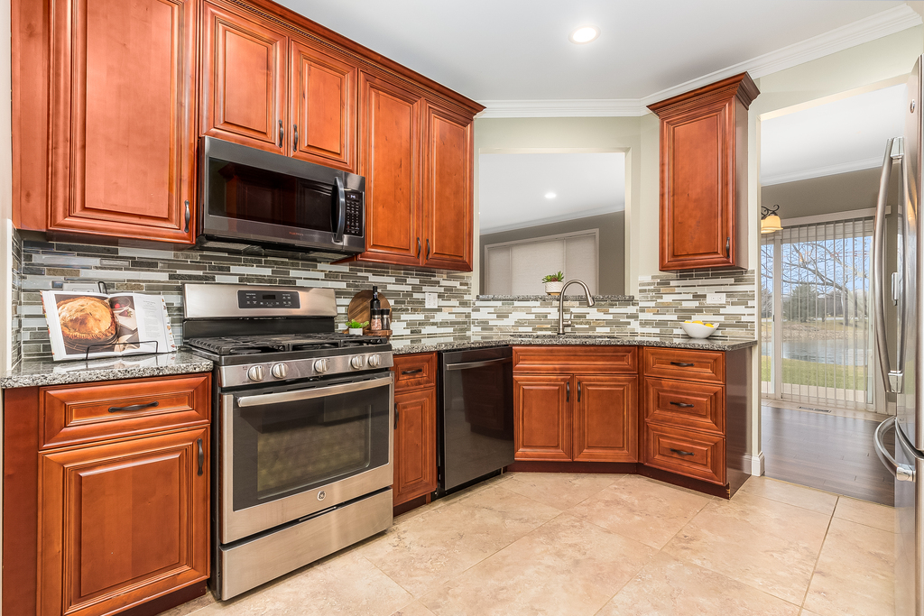 1862 N Wentworth Circle