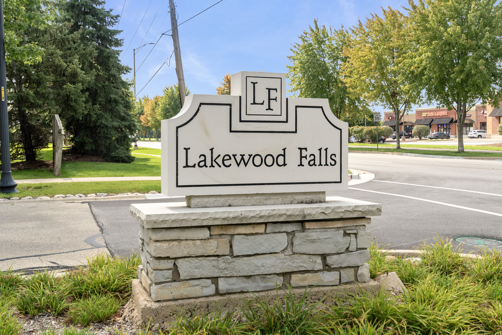 1850 N Wentworth Circle