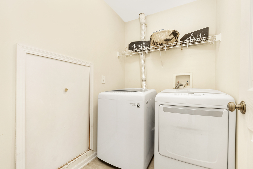 1850 N Wentworth Circle