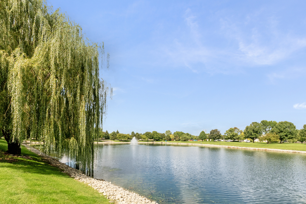 1850 N Wentworth Circle