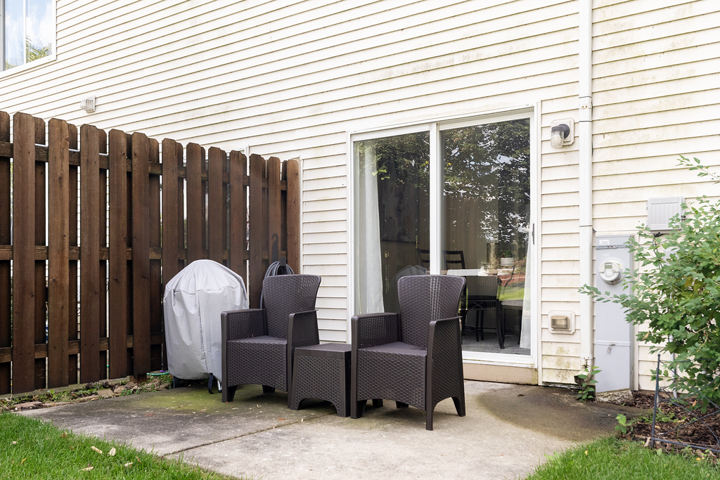 1850 N Wentworth Circle