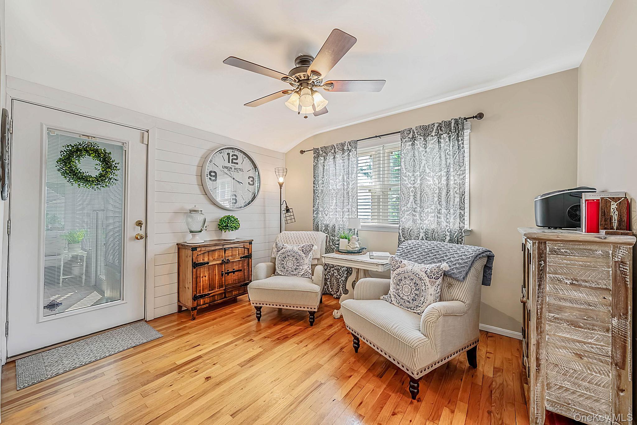 15 Locksley Lane
