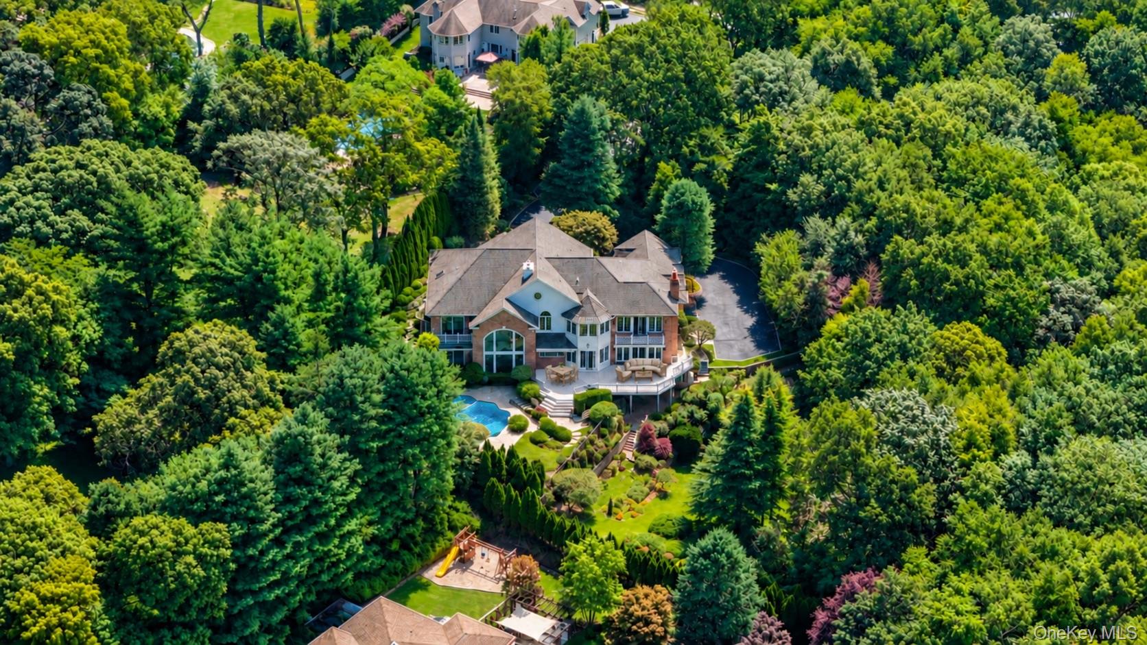 19 Cobblestone Court