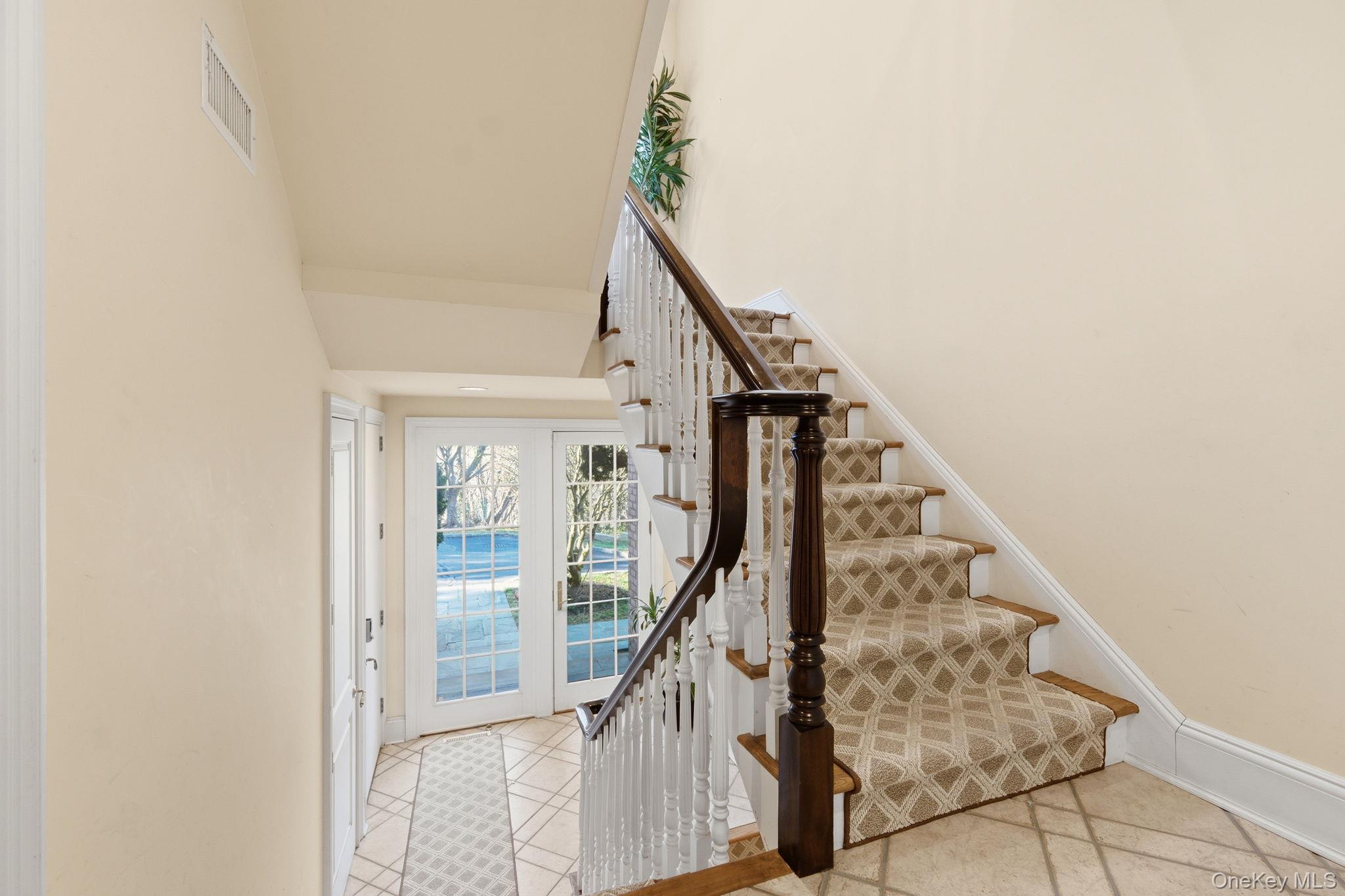 19 Cobblestone Court