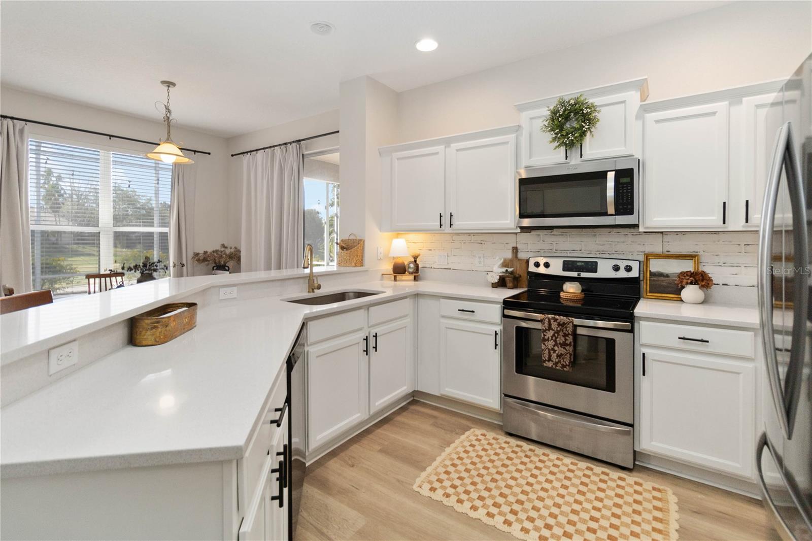 3793 BEACON RIDGE WAY