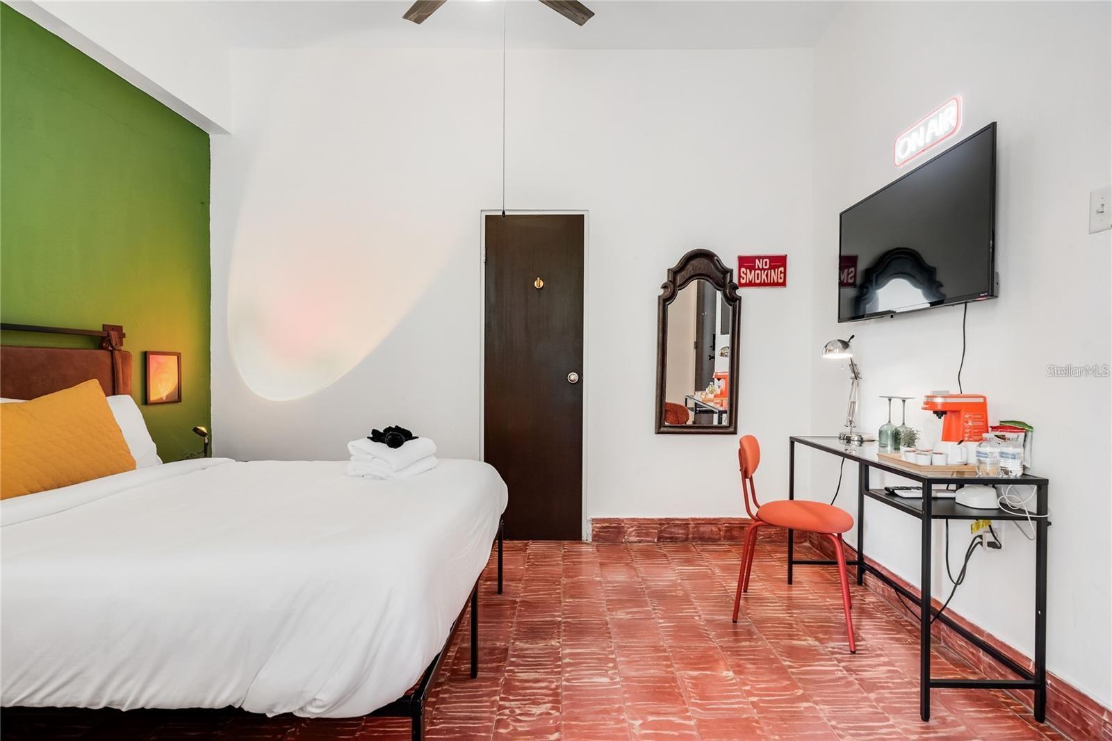 1818 CALLE LOIZA