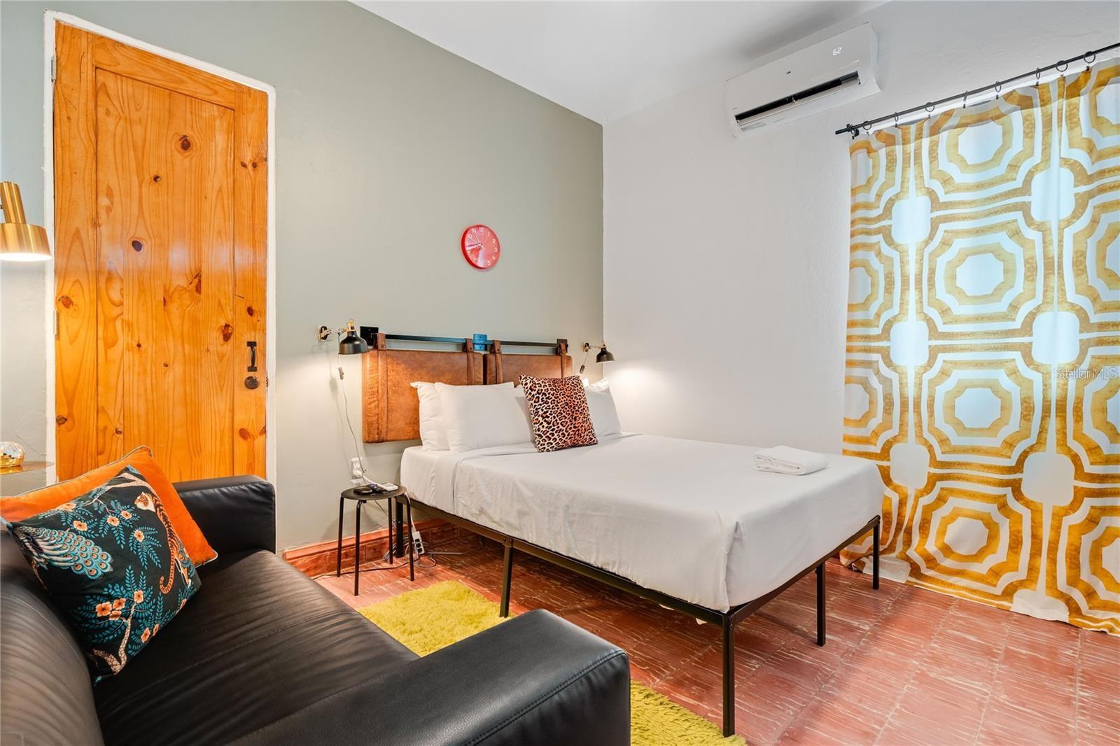 1818 CALLE LOIZA