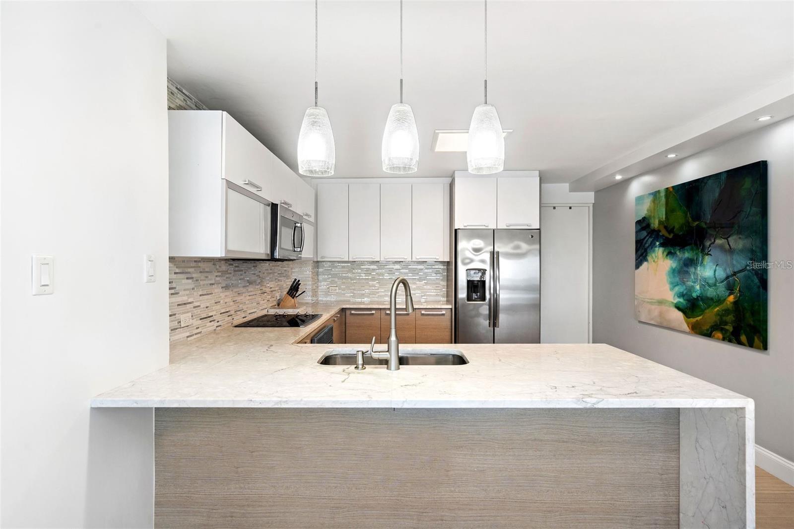 51 KING'S COURT 10 A