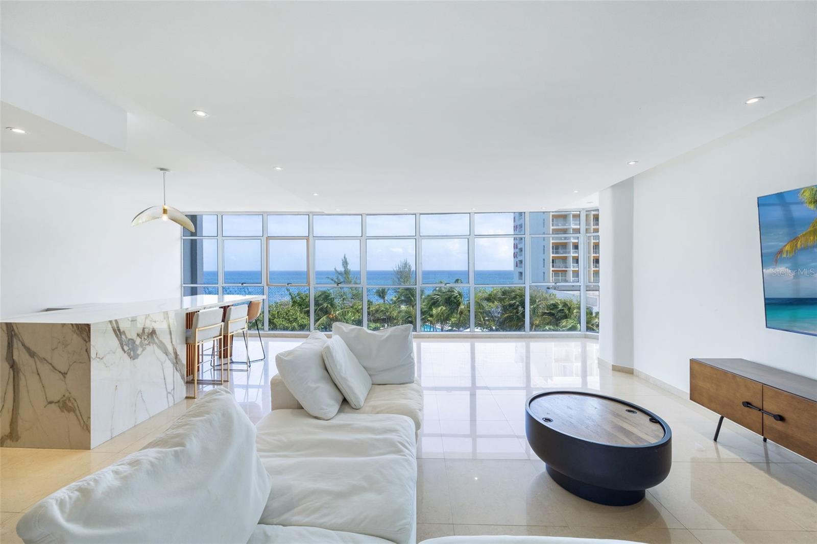 860 ASHFORD AVE #7B