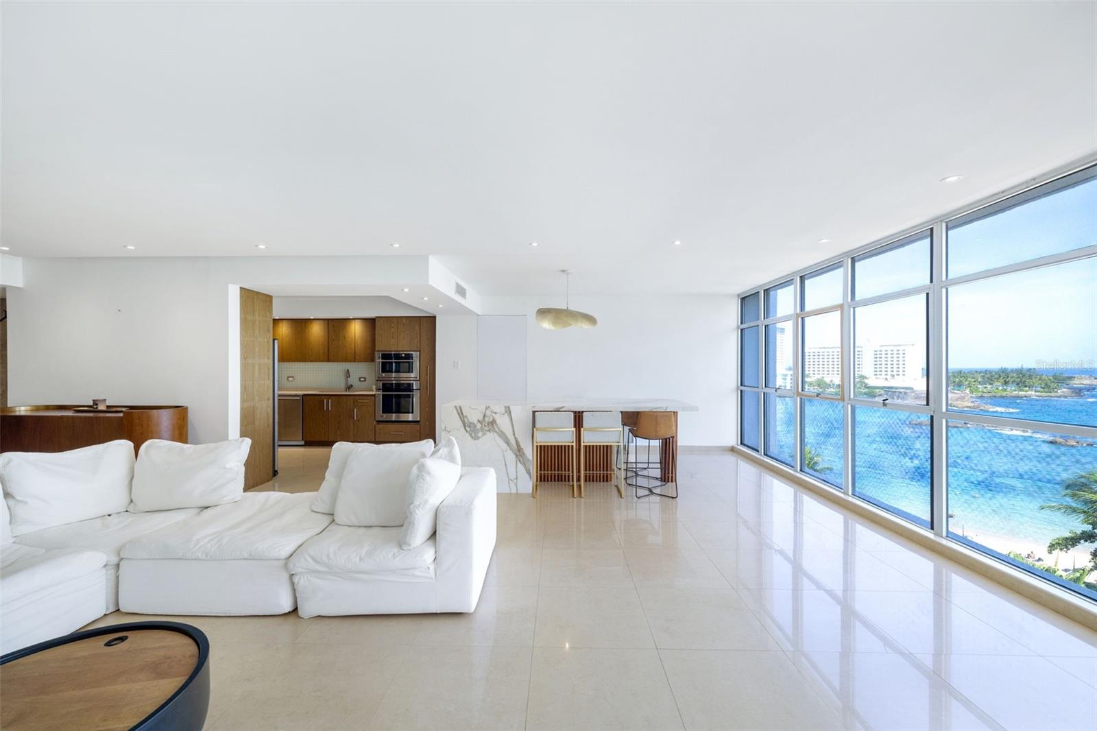 860 ASHFORD AVE #7B