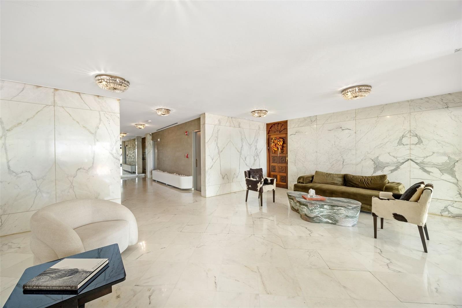 860 ASHFORD AVE #7B
