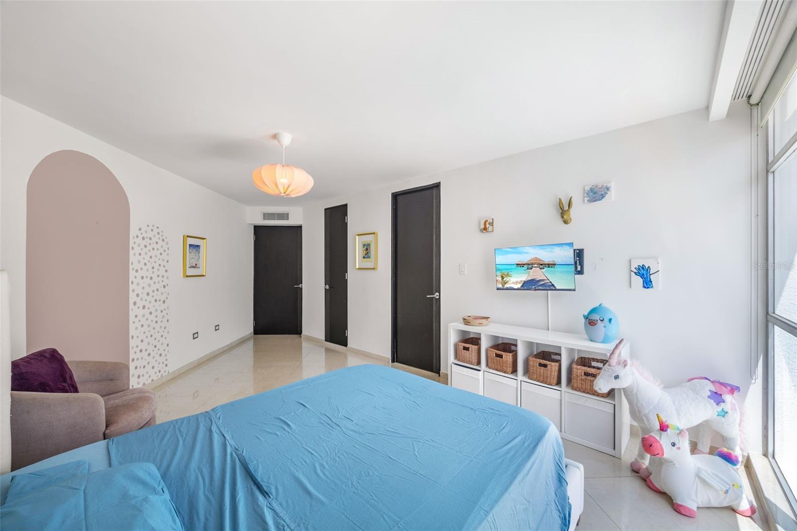 860 ASHFORD AVE #7B