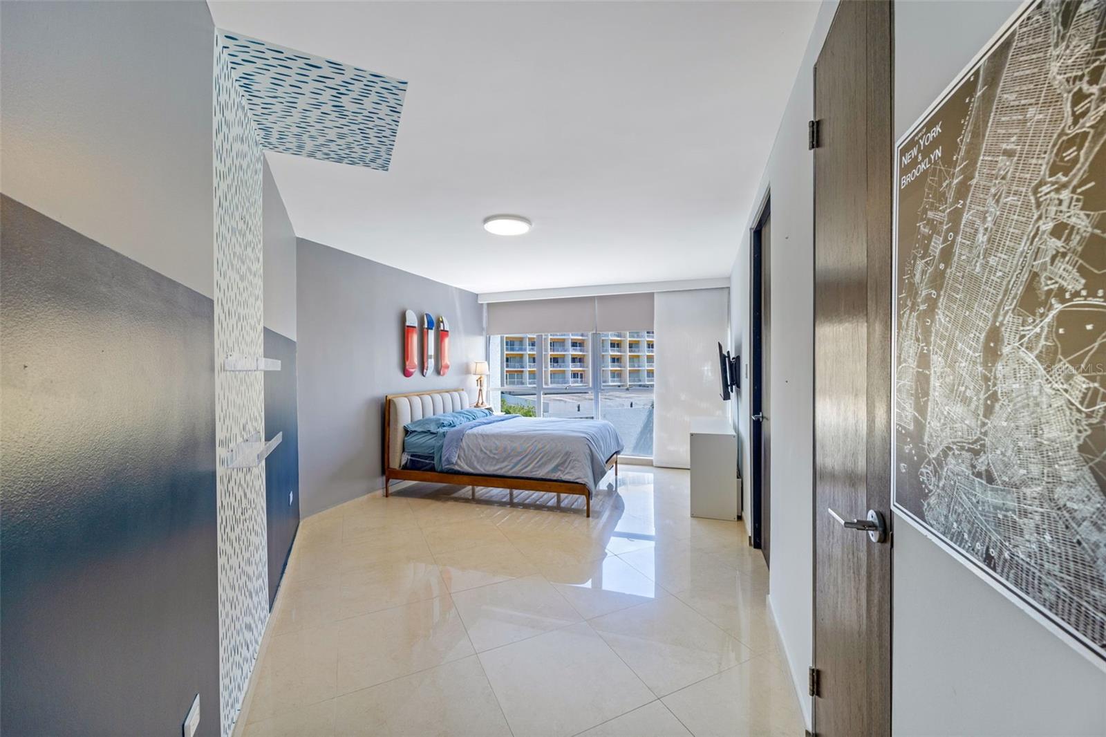 860 ASHFORD AVE #7B