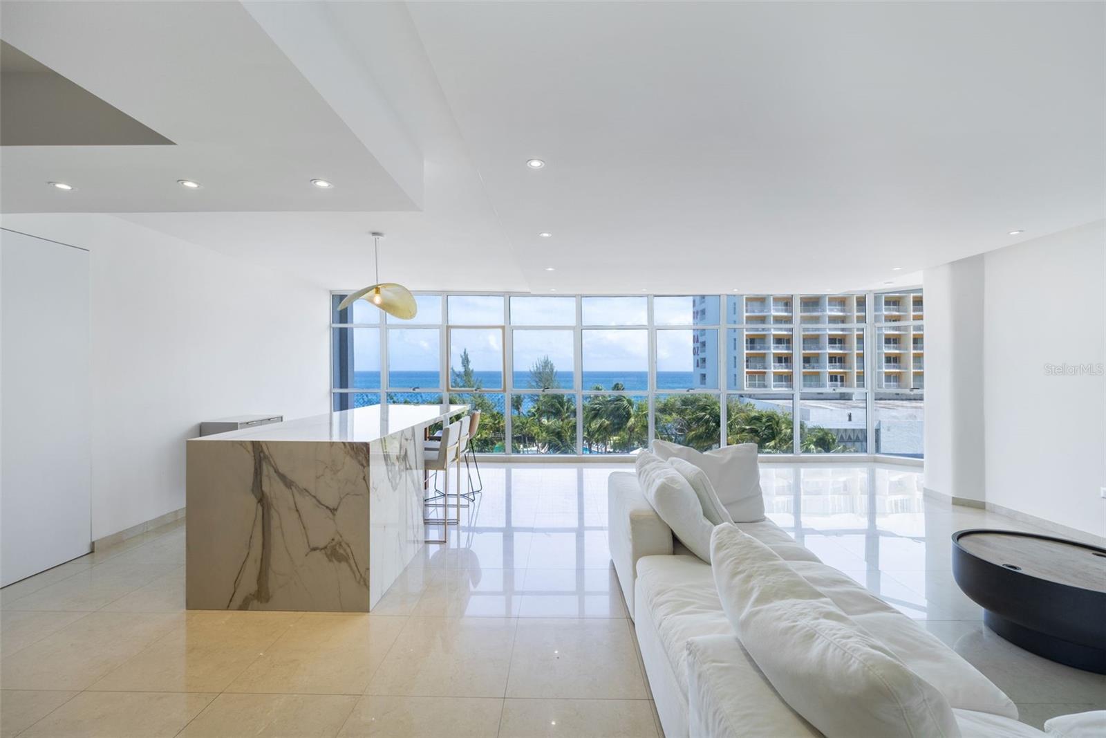 860 ASHFORD AVE #7B
