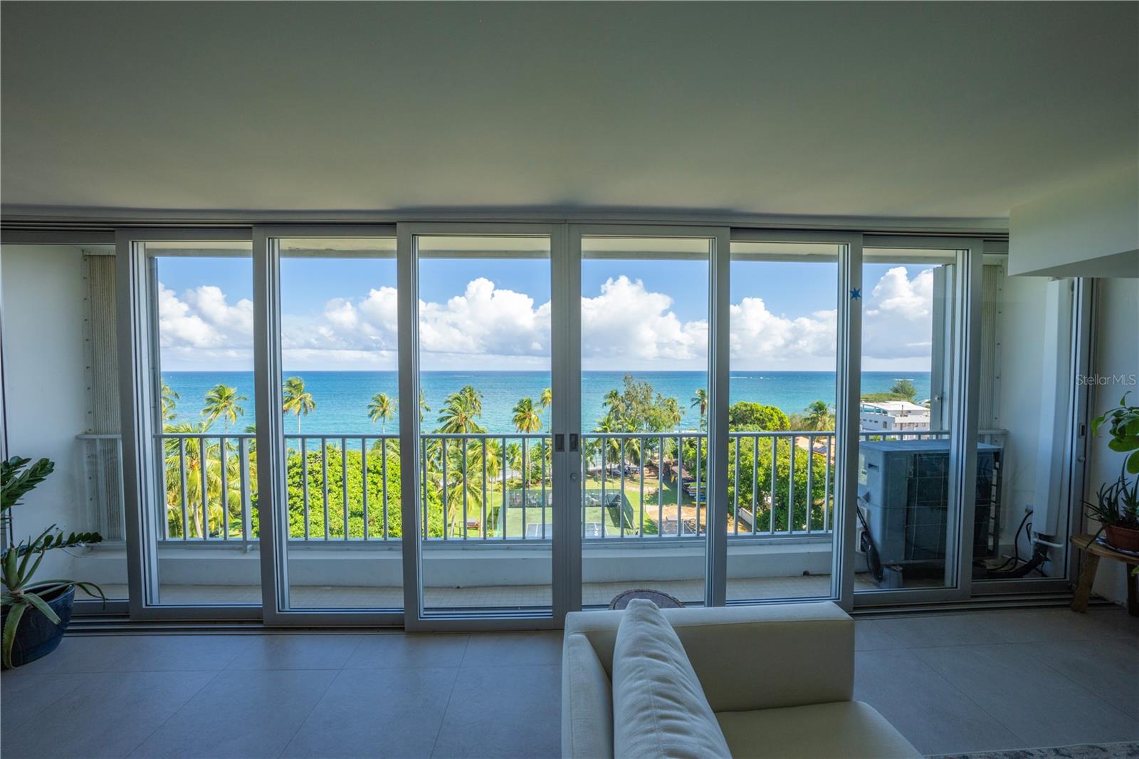 2305 CALLE LAUREL #8