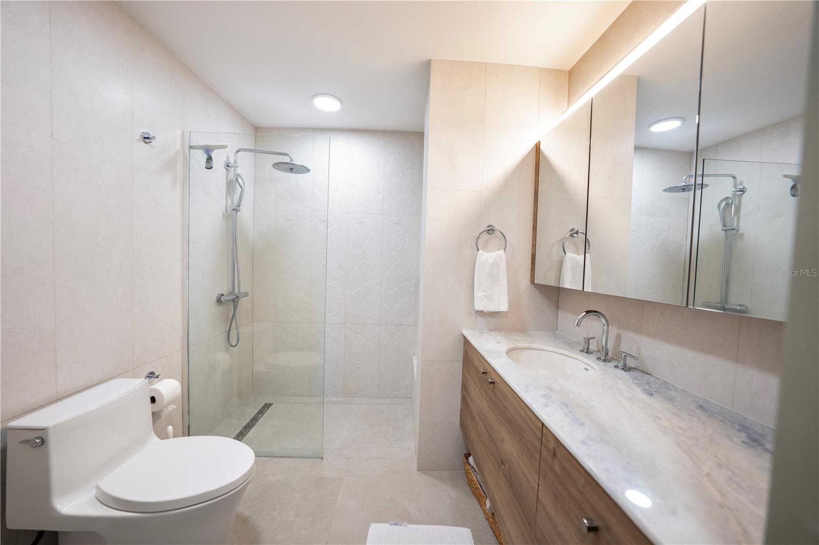 2305 CALLE LAUREL #8