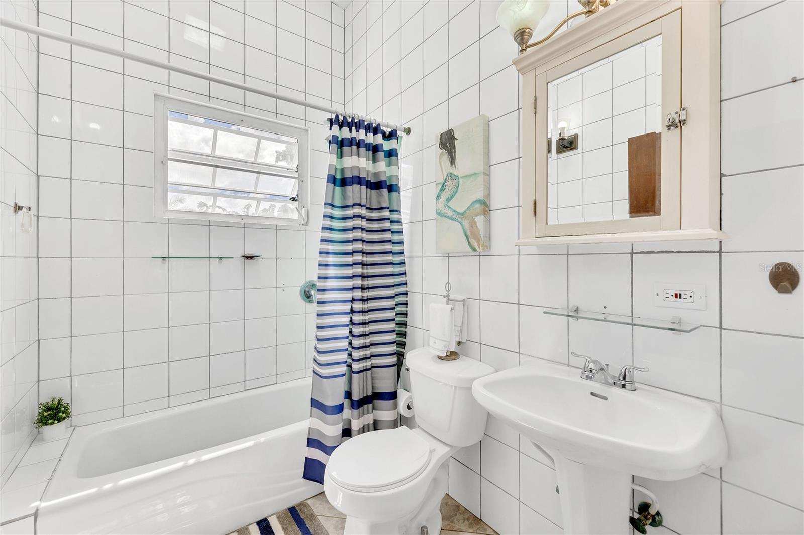 110 FREIRE CALLE RUBI