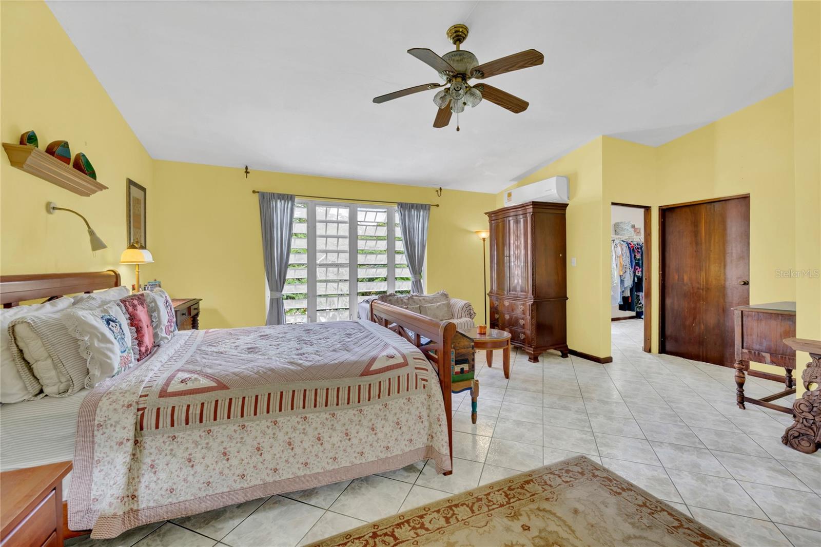 110 FREIRE CALLE RUBI