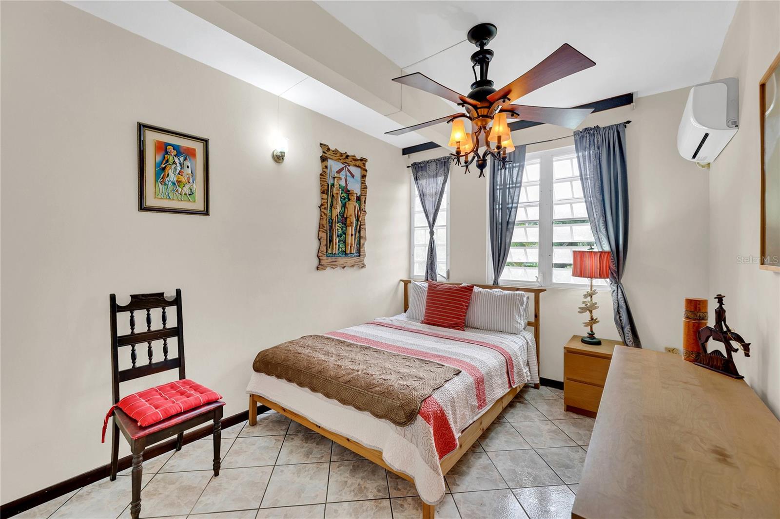 110 FREIRE CALLE RUBI