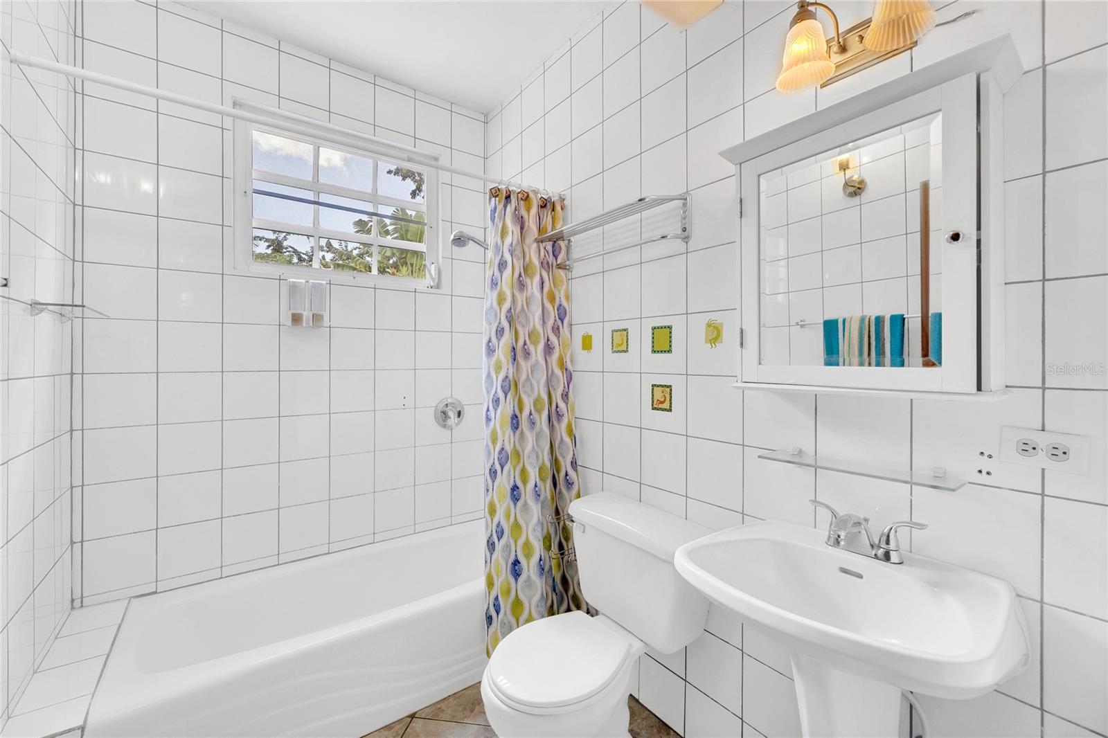 110 FREIRE CALLE RUBI