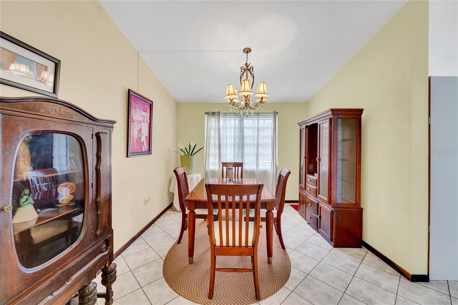 110 FREIRE CALLE RUBI