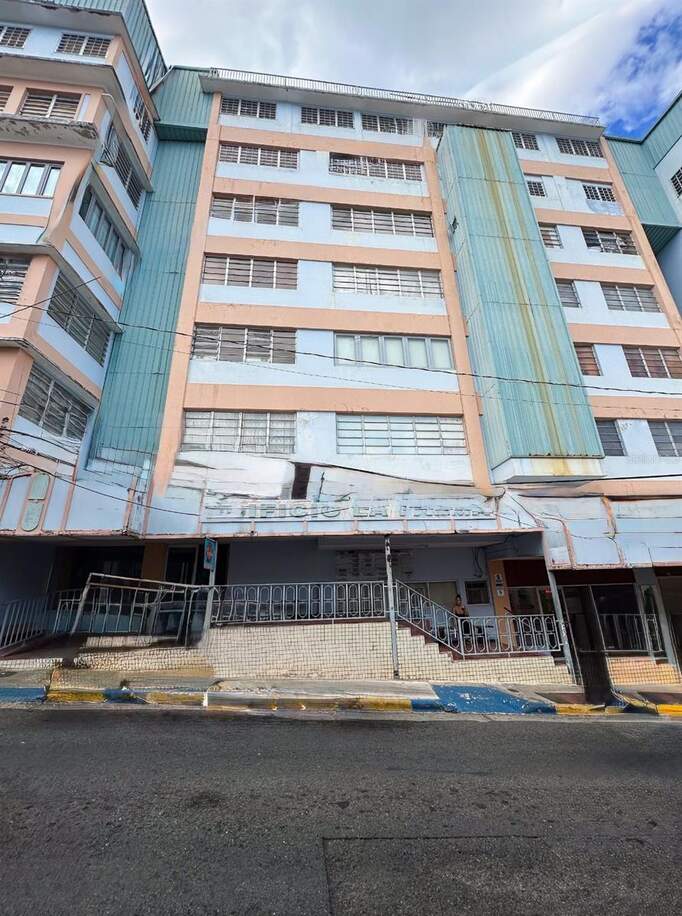 Edificio La Palma Calle Peral #1922