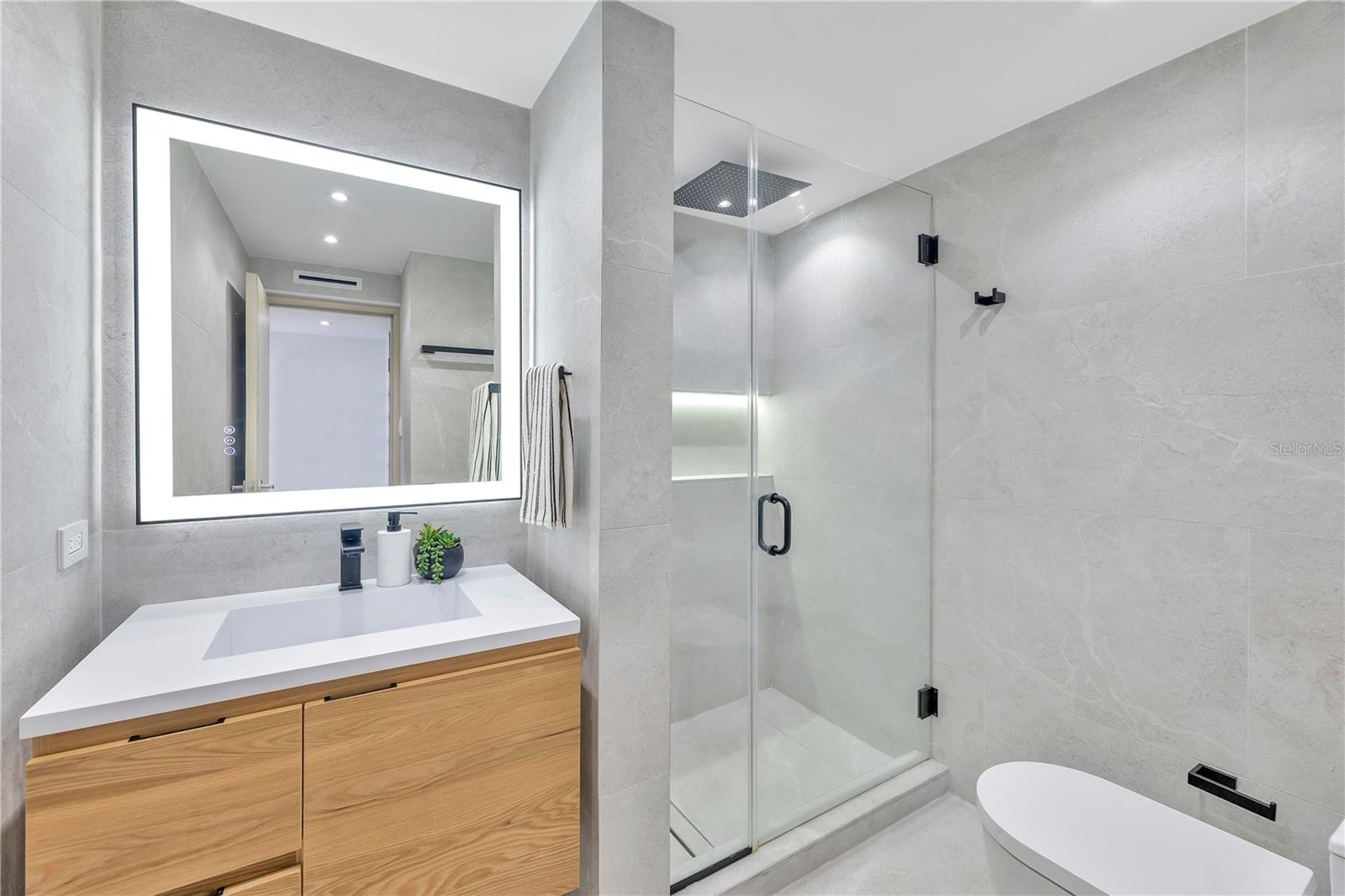 #6 CALLE MARIANO RAMÍREZ #8D