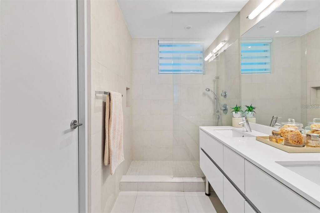 25 Munoz Rivera Ave Unit: 614