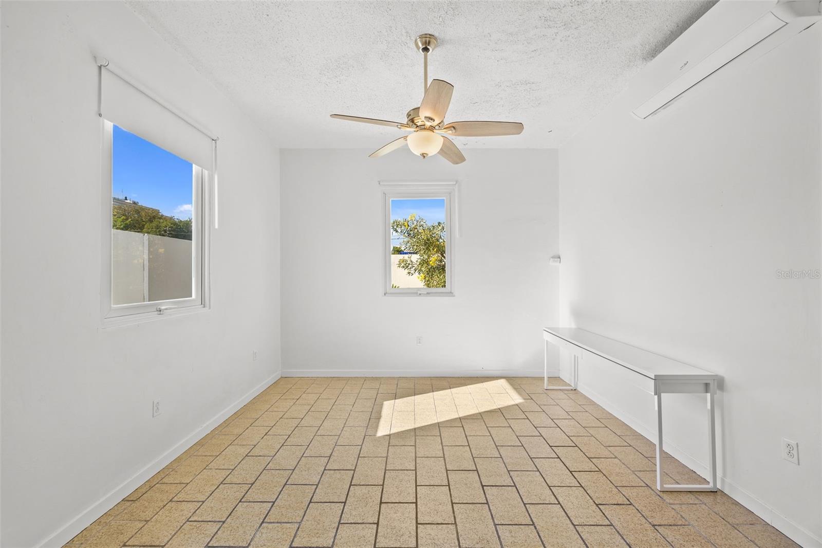 652 CALLE HERNANDEZ