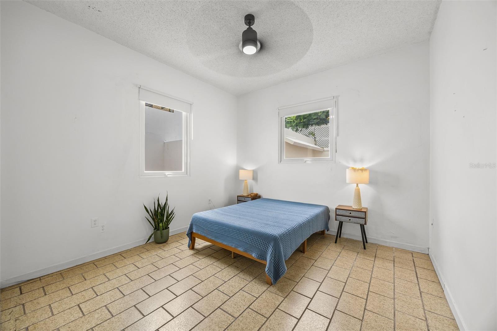 652 CALLE HERNANDEZ