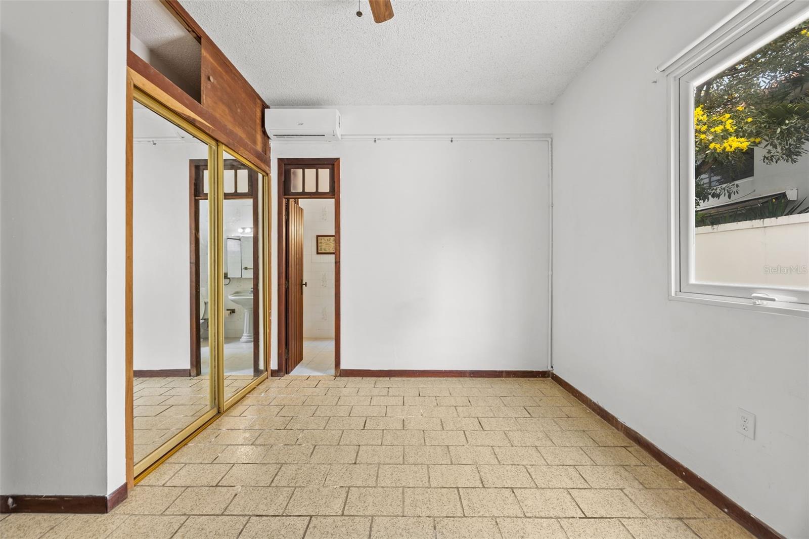 652 CALLE HERNANDEZ
