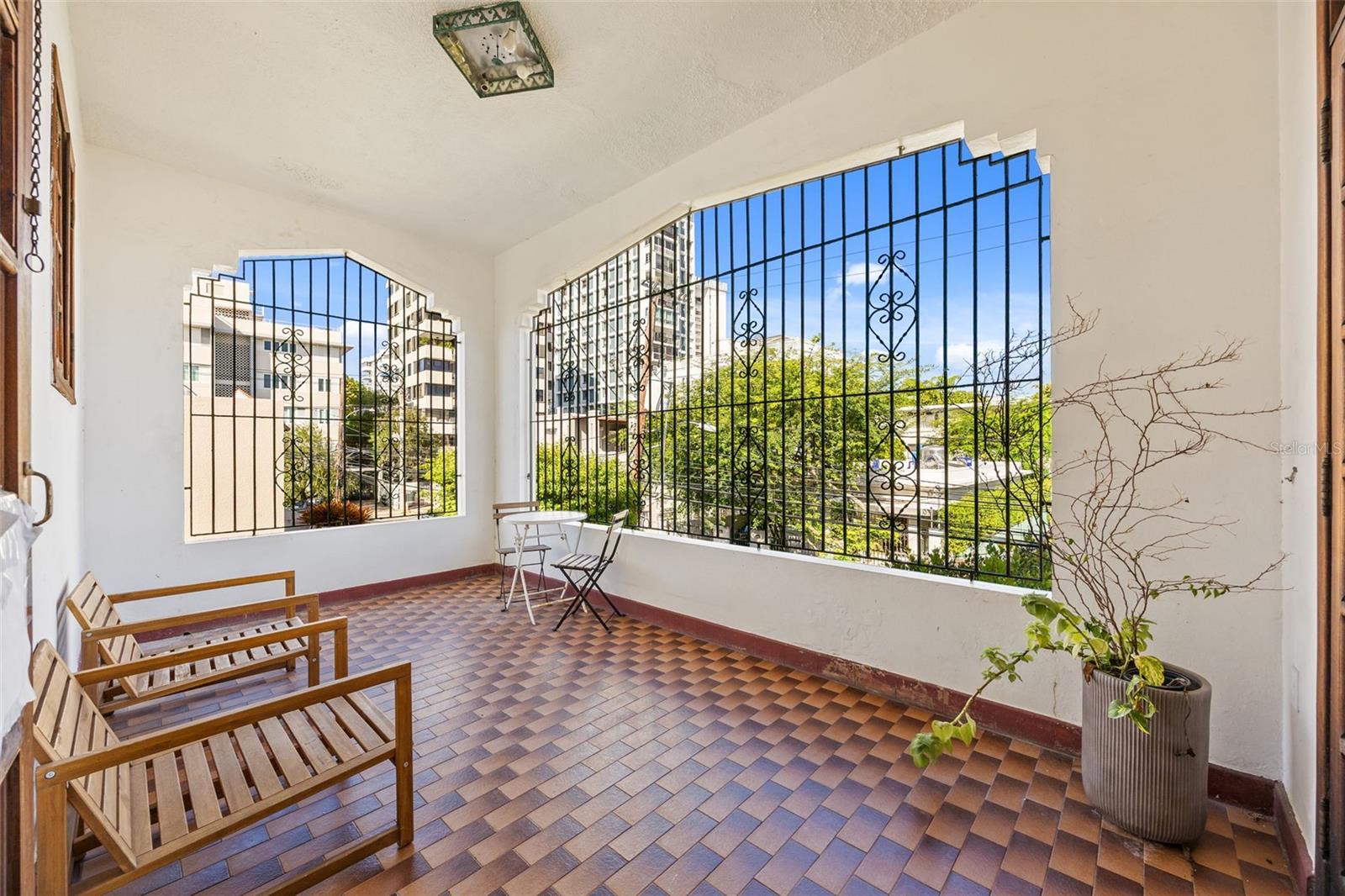 652 CALLE HERNANDEZ