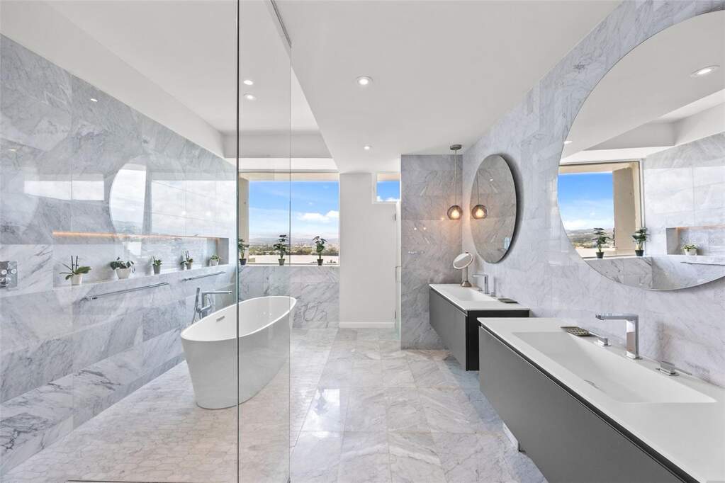 3307 Ave Isla Verde Unit: PH