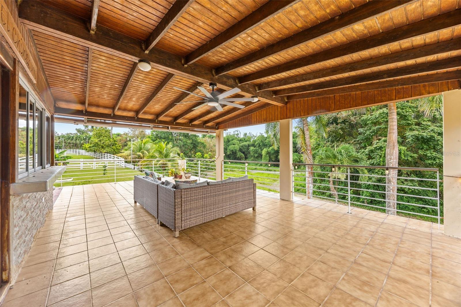 23 & 24 HACIENDA CARABALI
