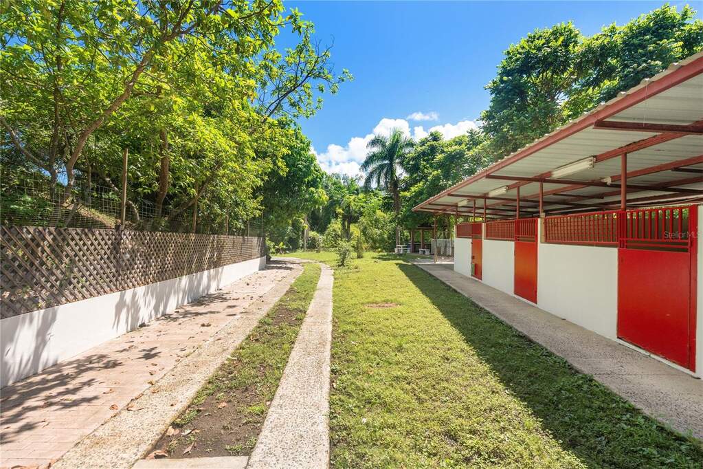 23 & 24 Hacienda Carabali