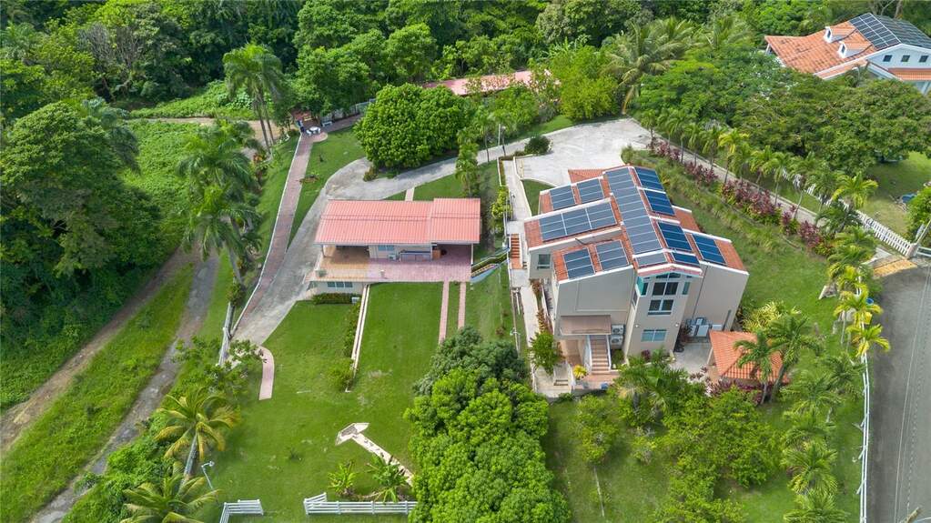 23 & 24 Hacienda Carabali