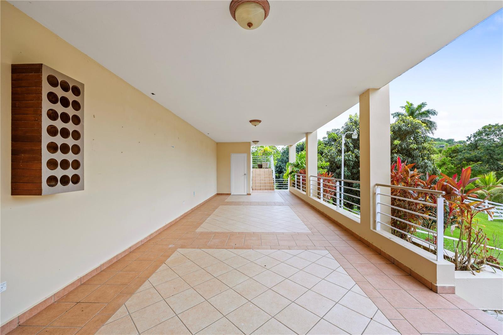 23 & 24 HACIENDA CARABALI
