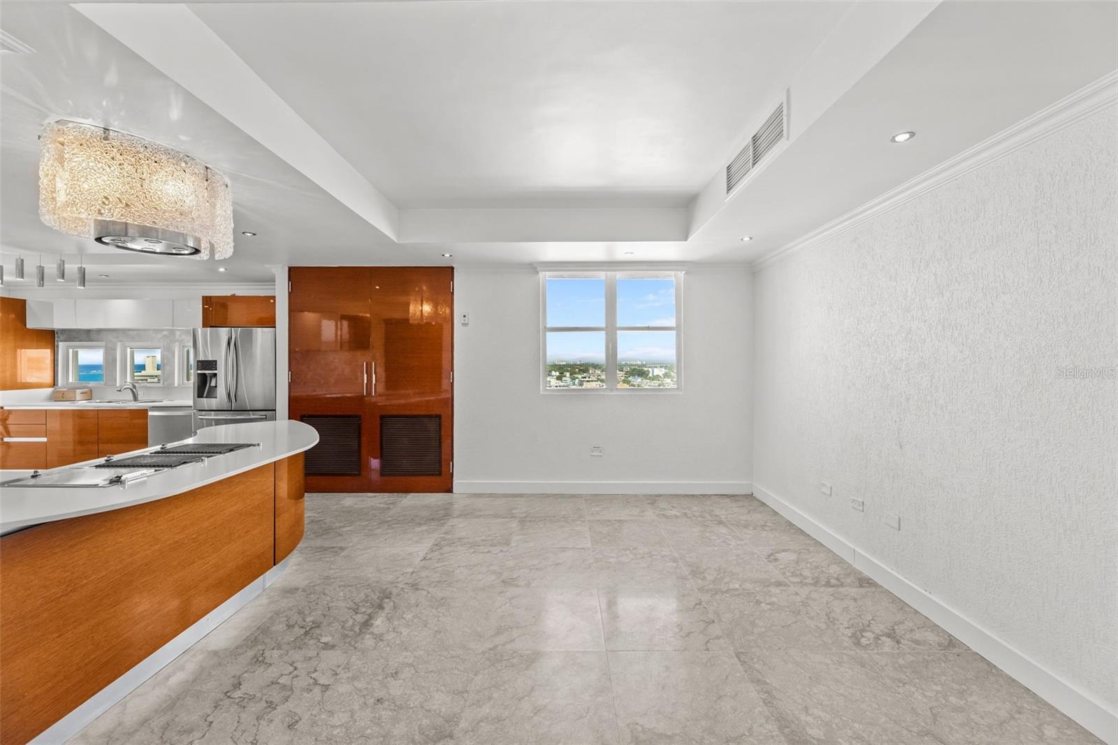 1754 CALLE MCLEARY #1101