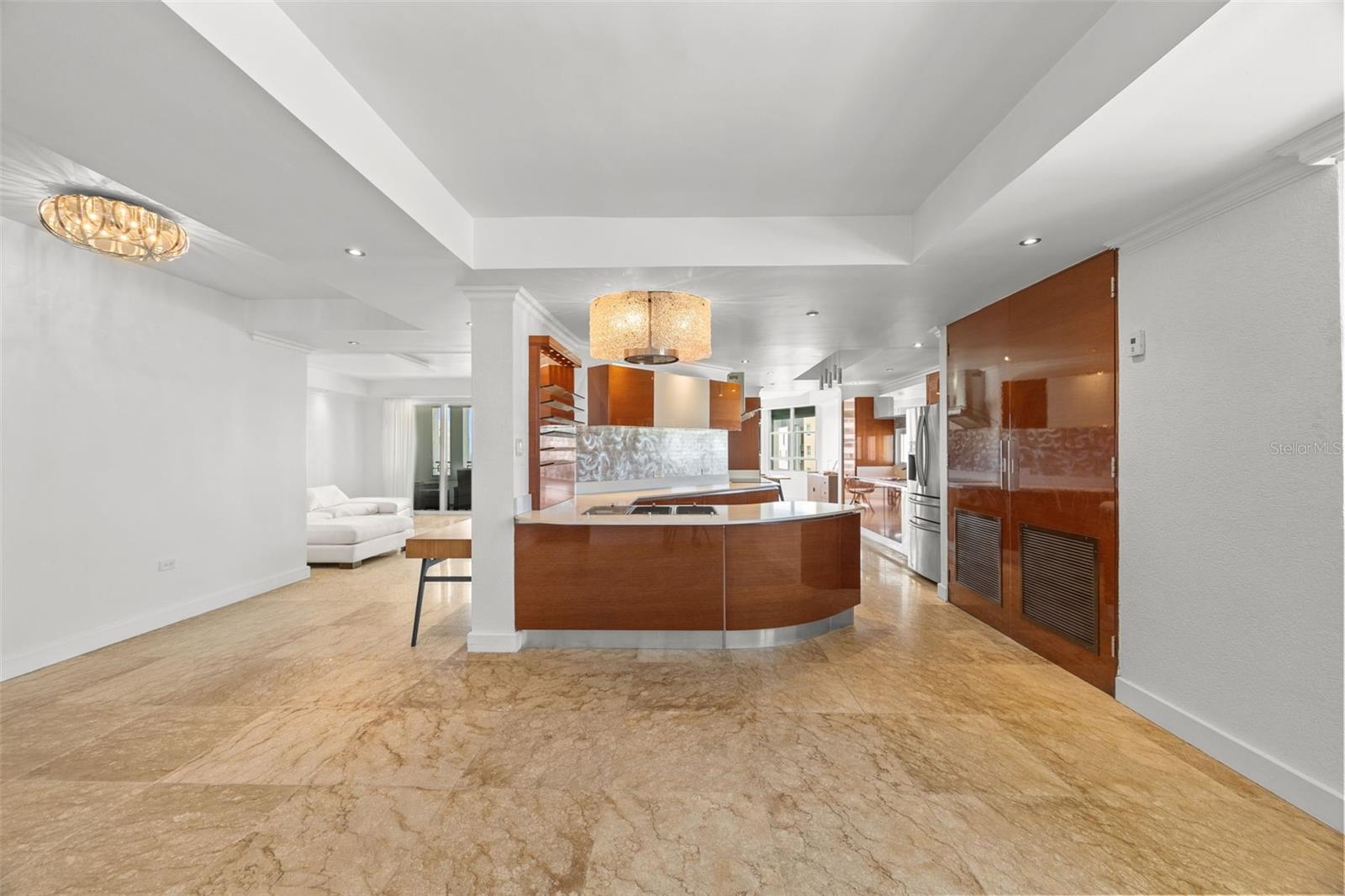 1754 CALLE MCLEARY #1101