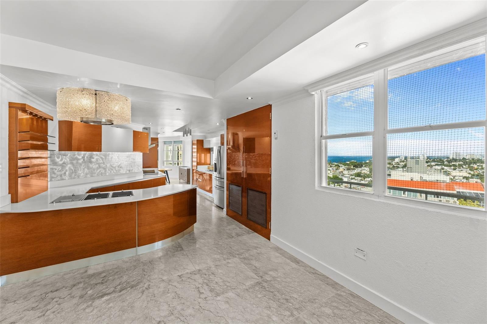 1754 CALLE MCLEARY #1101