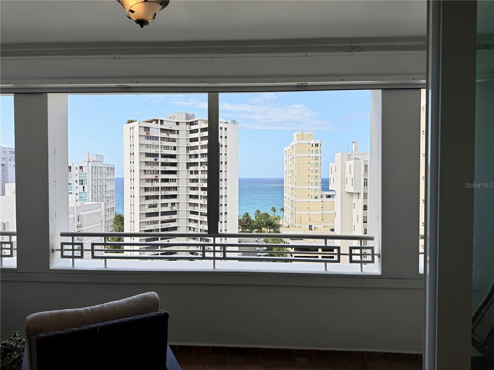 1754 CALLE MCLEARY #1101