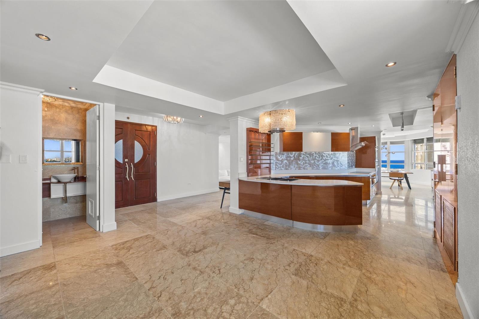 1754 CALLE MCLEARY #1101