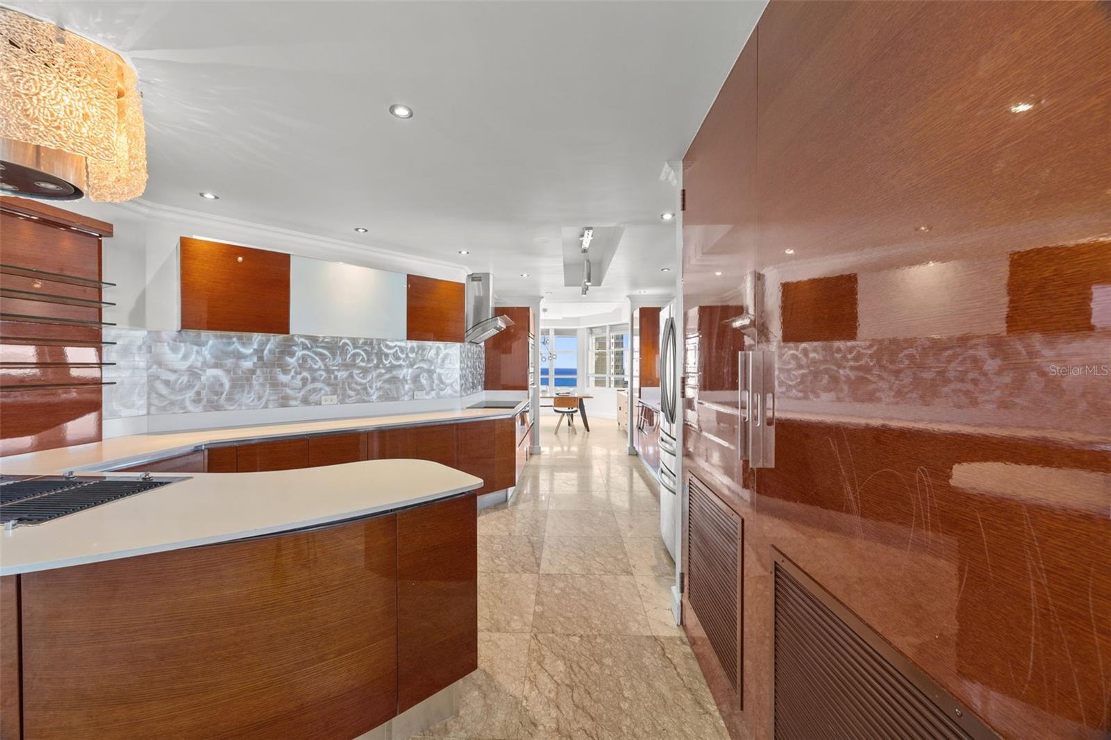1754 CALLE MCLEARY #1101